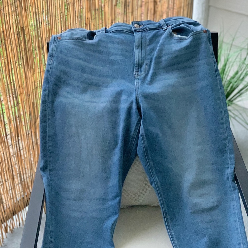 American Eagle Mom Jeans